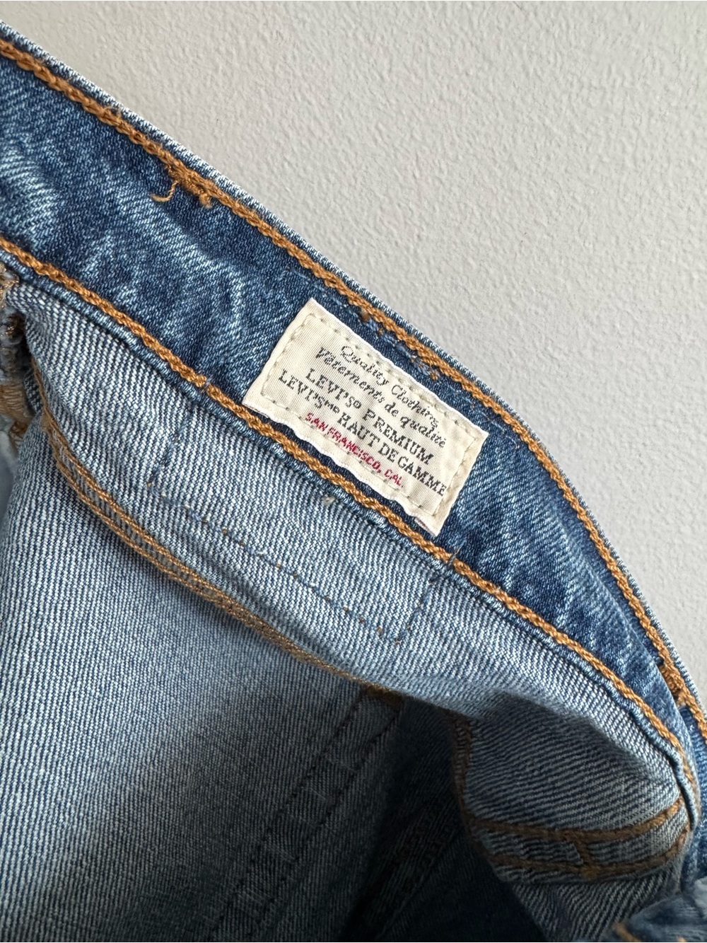 LEVIS 501s Original Cropped Womens W24 L26 Denim Jeans - Picture 7 of 16
